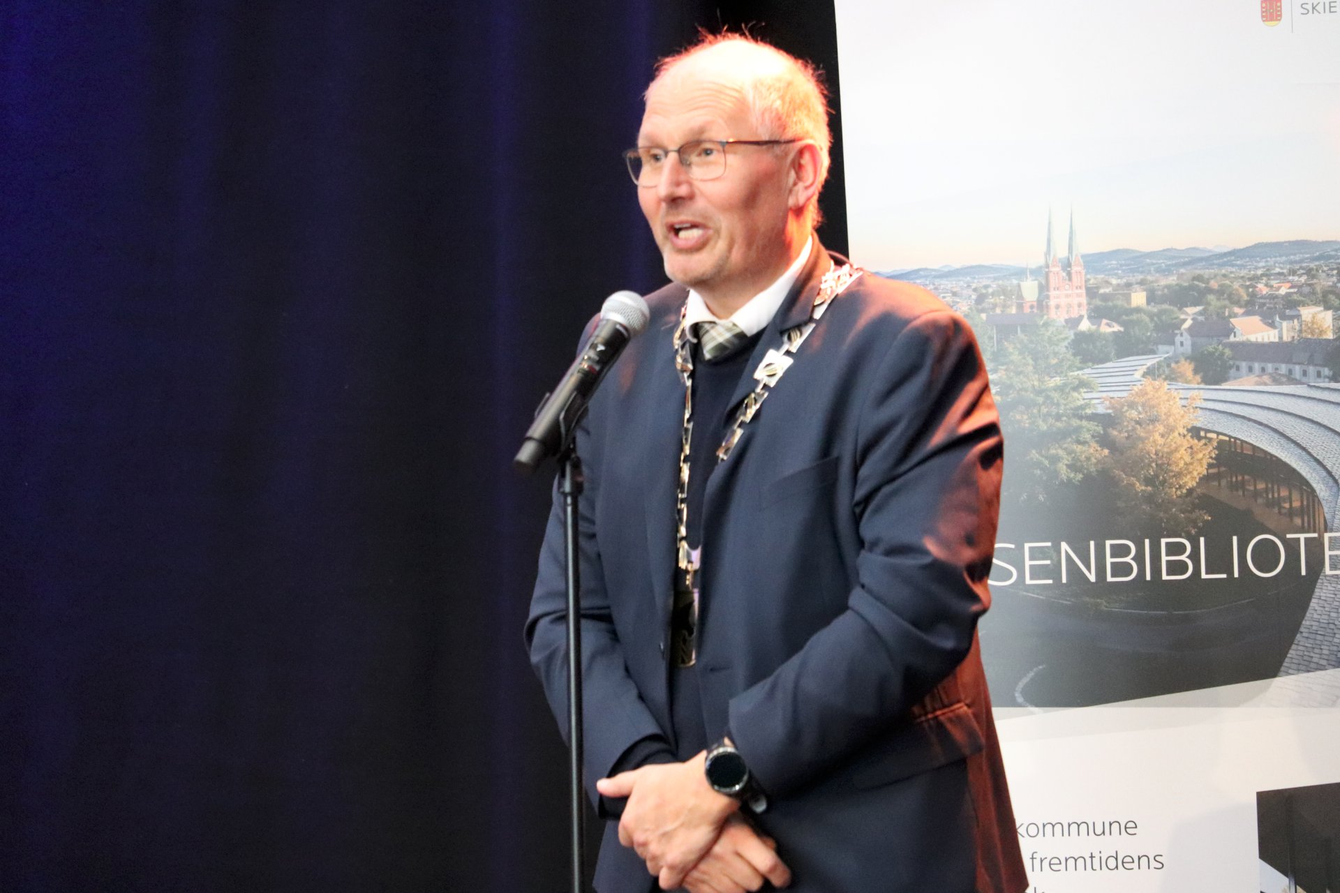 Fylkesvaraordfører Terje Riis-Johansen