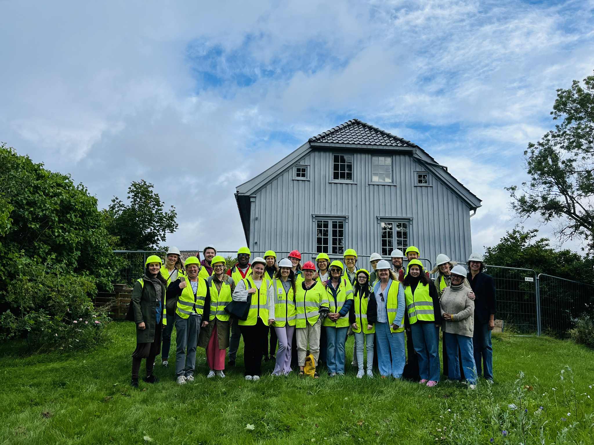 Bilde fra ISAs besøk på Henrik Ibsen museum på Venstøp i 2025.