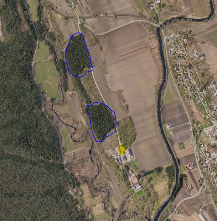 Dronefoto som viser område det er ønske om solkraftverk.