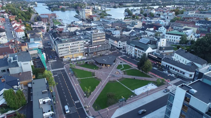 Dronefoto som viser det nye kollektivknutepunktet på Landmannstorget
